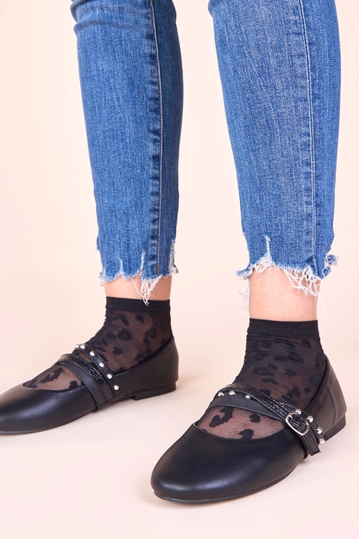 Melni balerīni ar dekoratīvām...