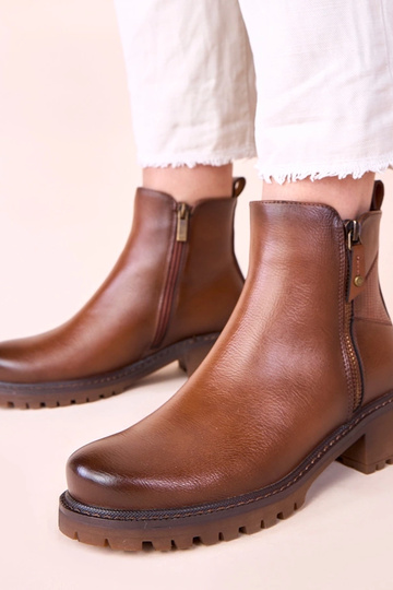 Brūni zābaki uz smalka...