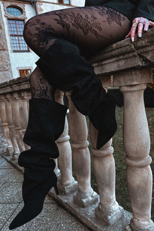 Sieviešu garie zābaki ar plāniem papēžiem, viegli uzvelkami, melnā krāsā Taivilla