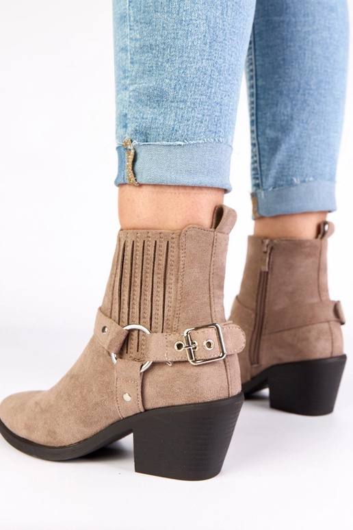 Pelēki zābaki uz papēža ar...