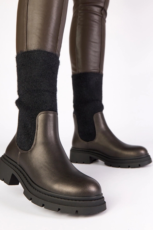 Pelēki zābaciņi ar elastīgu ieliktni...