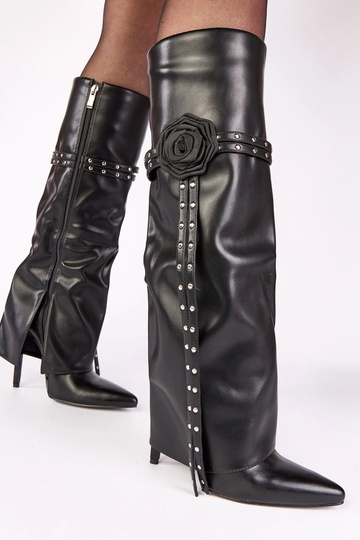 Melni zābaki uz augsta... 2