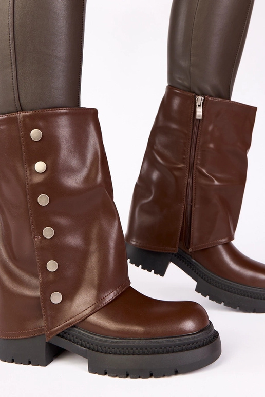 Šokolādes krāsas zābaki ar atlocītu...