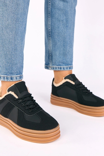 Melnas sporta apavi ar...