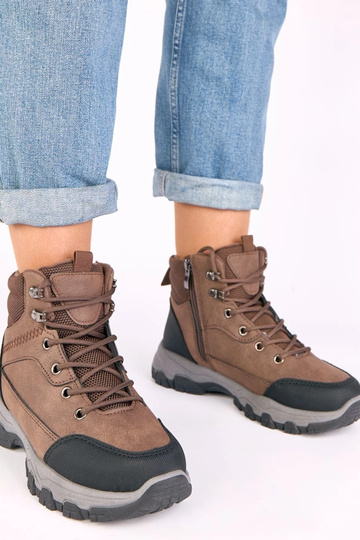 Brūni platformu zābaki Briana