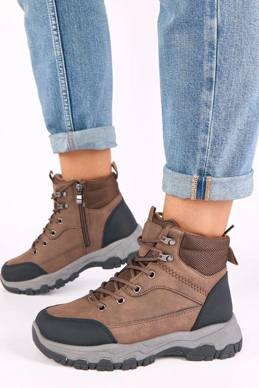 Brūni platformu zābaki Briana