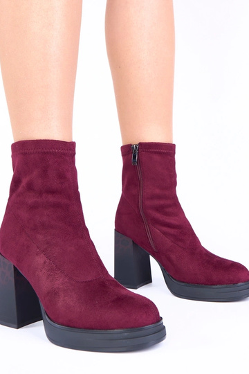 Violetie zābaciņi ar papēdi...