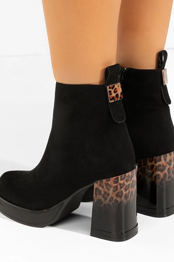 Melnās zābaciņi ar lakotu papēdi un leopardu rakstu Gena