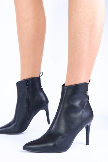 Melnās zābaciņi uz plāna... 2