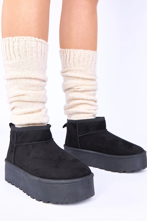 Melni platformu sniega zābaki ar...