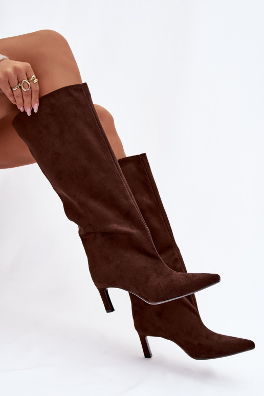 Sieviešu garie zābaki no mākslīgā zamšā, ievelkami, ar plāniem papēžiem, šokolādes krāsā Phelin