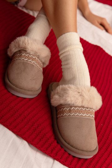 Chaki krāsas Devianne sieviešu čības ar kažokādu un izšuvumu