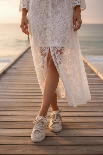 Dekorētas Sneakers modeļa apavi Sieviešu smilšu krāsas Calissea