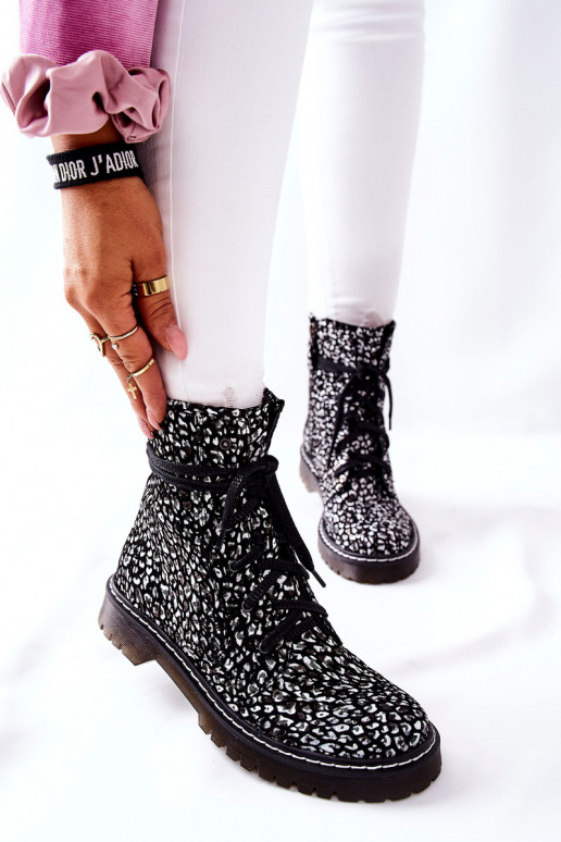 Kerzi sievietēm Tā irciejka Melns-baltas krāsas 01609-48