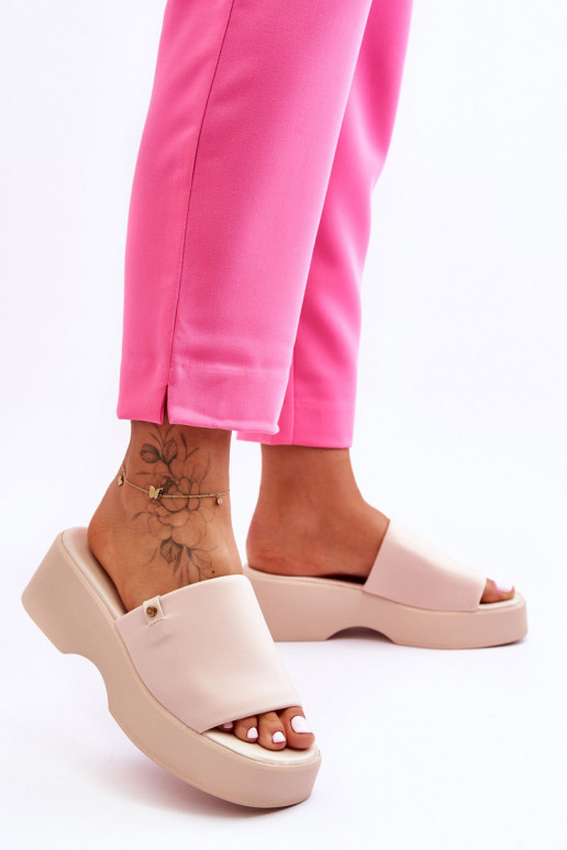 Sieviešu Čības ar platformu smilšu krāsas Carmela