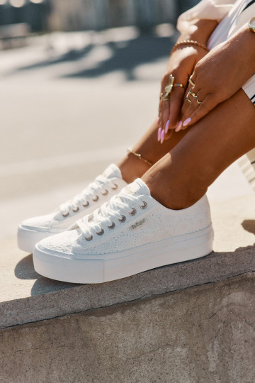 sieviešu puszābaki ar mežģīnēm Lee Cooper LCIN-25-31-3438L baltas krāsas 2