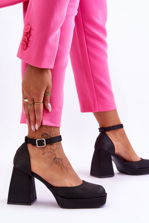 Stilīgasrnas Kurpes Uz masīviem papēžiem melnas krāsas Sandia