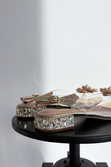 Caurspīdīgas sandales Uz Zema Papēža Ar greznui Detalami D&A MR52-229 Zelta krāsas 2