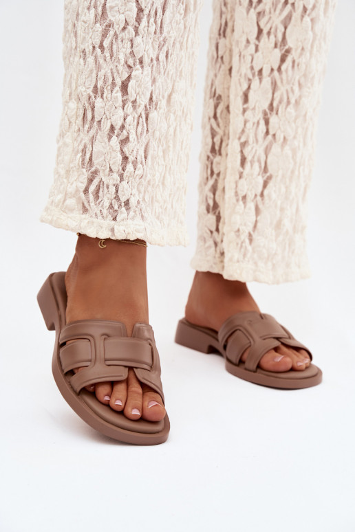 sieviešu čības ar platiem papēžiem smilšu krāsas Lorania