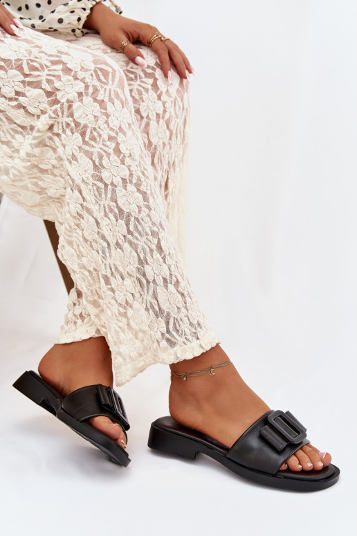 sieviešu čības ar platiem papēžiem ar sprādzēm melnas krāsas Melivra