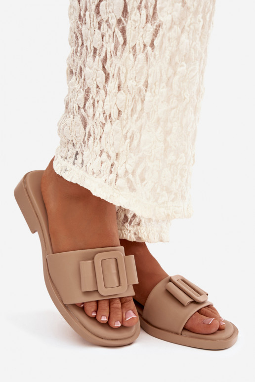 sieviešu čības ar platiem papēžiem ar sprādzēm smilšu krāsas Melivra