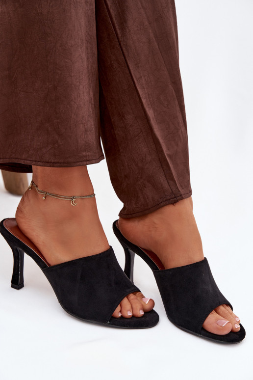 sieviešu čības ar papēdiEko zamšādau melnas krāsas Isolia