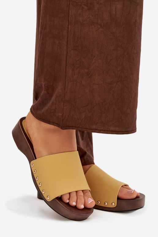 sieviešu čības ar kniedēm Dzelteni Terissa