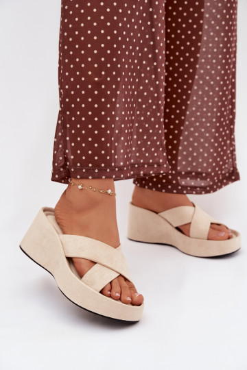 sieviešu čības Uz ĶīļaEko zamšādau smilšu krāsas Calorine