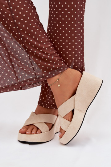 sieviešu čības Uz ĶīļaEko zamšādau smilšu krāsas Calorine 2