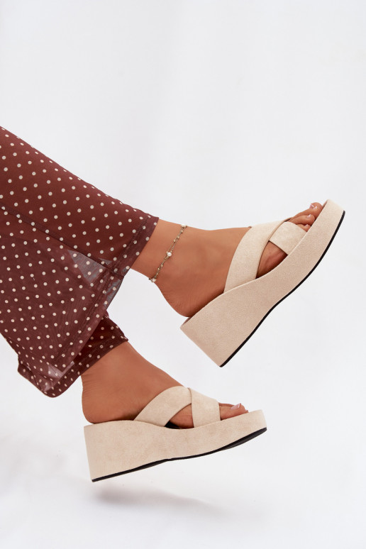 sieviešu čības Uz ĶīļaEko zamšādau smilšu krāsas Calorine