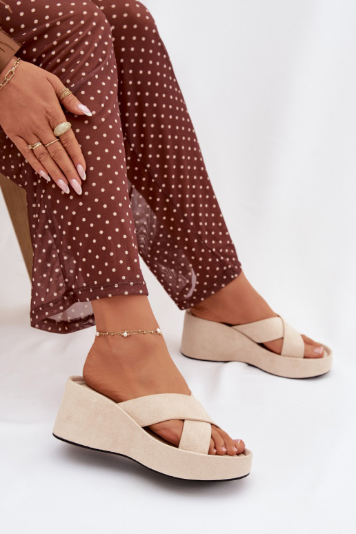 sieviešu čības Uz ĶīļaEko zamšādau smilšu krāsas Calorine