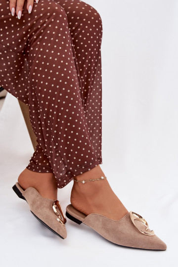 Sieviešu smilšu krāsas „Mule" čības ar greznām zelta krāsas detaļām Galvella