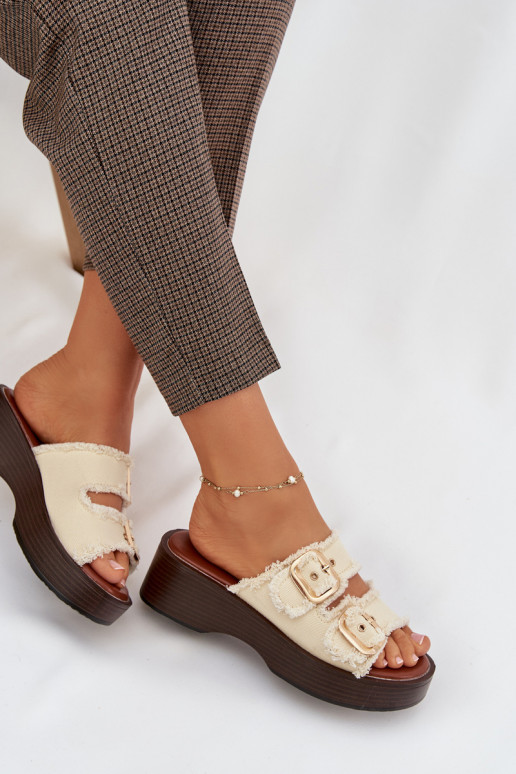 Sieviešu čības ar platformu zelta krāsā ar ziloņa kaula krāsas sprādzēm