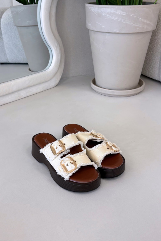 Sieviešu čības ar platformu zelta krāsā ar ziloņa kaula krāsas sprādzēm