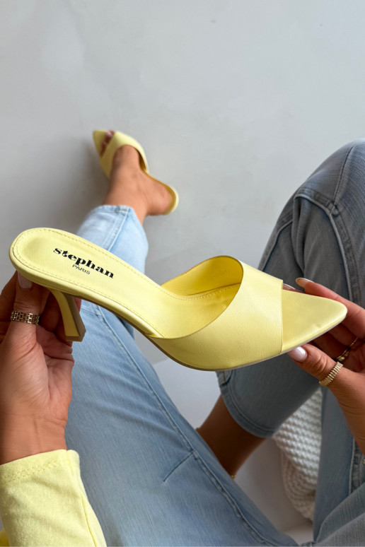 Sieviešu dzeltenas lakuotas čības ar papēžiem Lirissa