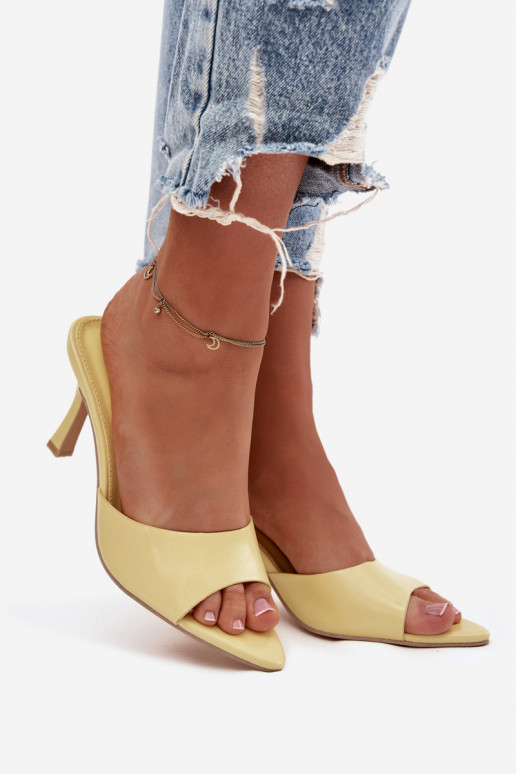 Sieviešu dzeltenas lakuotas čības ar papēžiem Lirissa