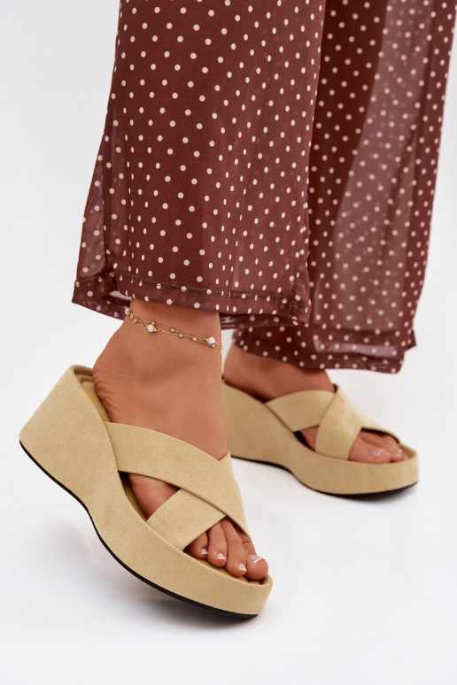 Dzeltena krāsas sieviešu čības uz platformas no mākslīgā zamša „Calorine"