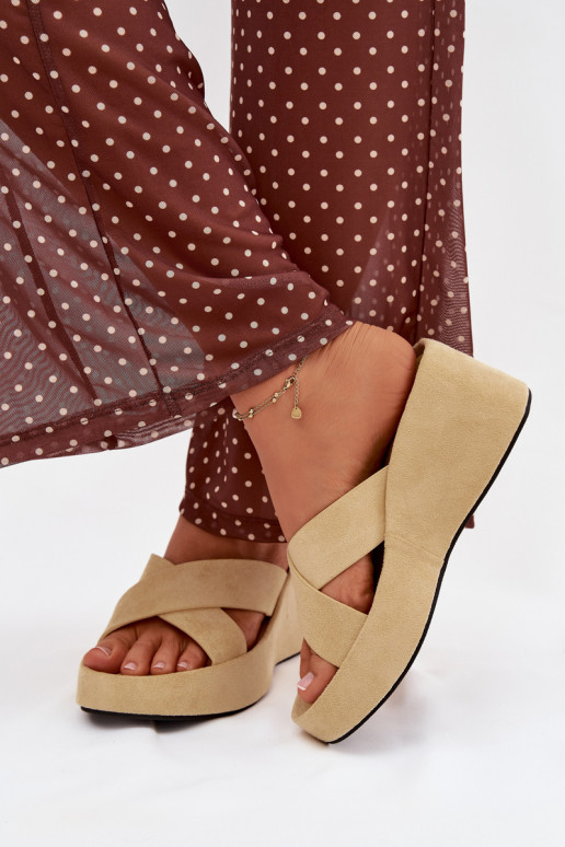 Dzeltena krāsas sieviešu čības uz platformas no mākslīgā zamša „Calorine"