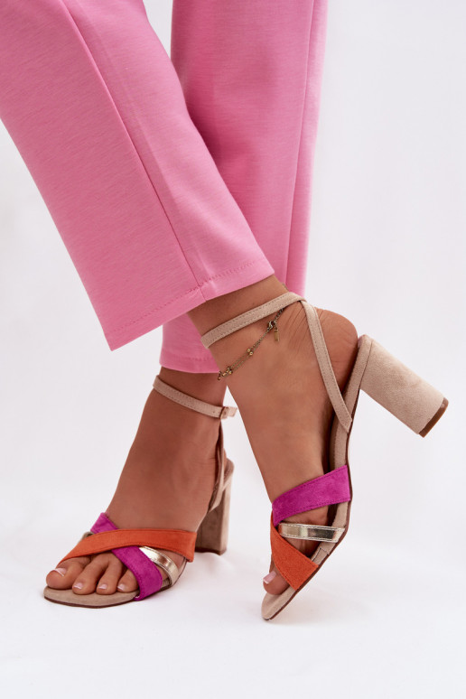 Sieviešu basenes Ar svītrām Eko zamšādaoIne smilšu krāsas Karilora