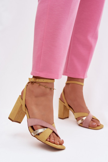 Sieviešu basenes Ar svītrām Eko zamšādaoIne Dzelteni Karilora 2