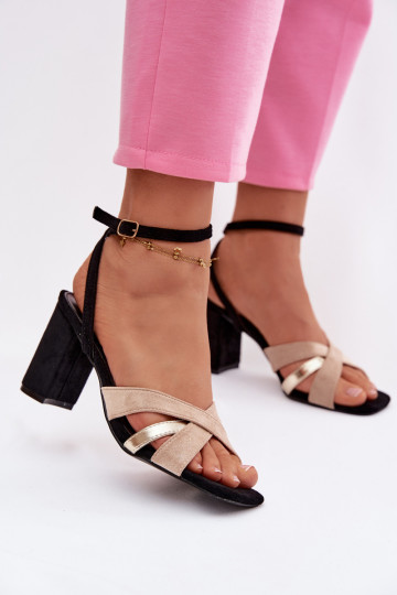 Sieviešu basenes Ar svītrām Eko zamšādaoIne melnas krāsas Karilora 2