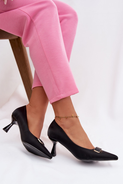 Kurpes Ar greznu Detalem melnas krāsas Fessira