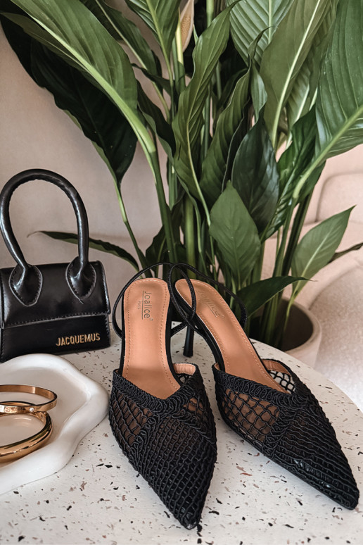 Melnā krāsas „Hanelis" basenes ar caurumu elementiem un plāniem papēžiem