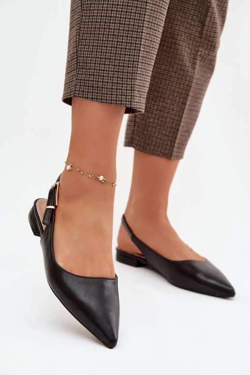 Melnas Iverelle balerīnas ar zelta sprādzēm