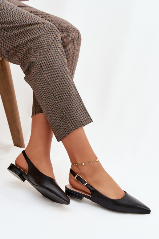 Melnas Iverelle balerīnas ar zelta sprādzēm