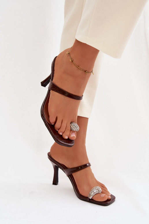 sieviešu čības ar papēdi Ar greznu Detalem CzekoladoIne Lorissa