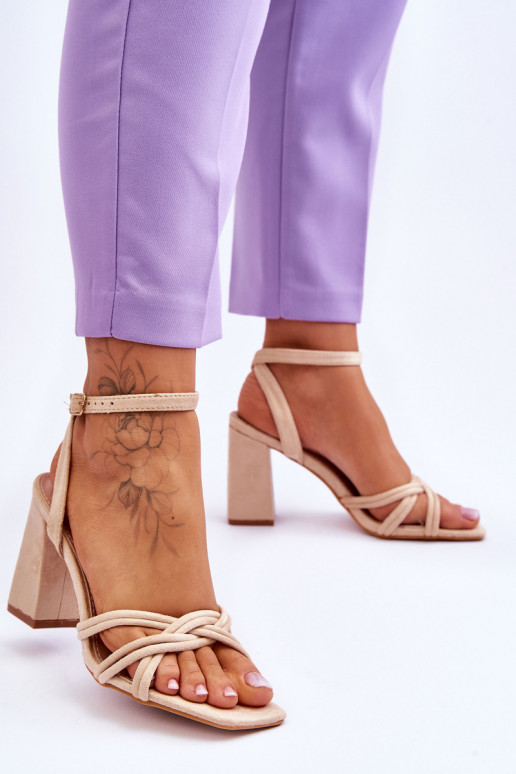 Klasiska modeļa Zamšādas basenes ar papēdi smilšu krāsas Bernett