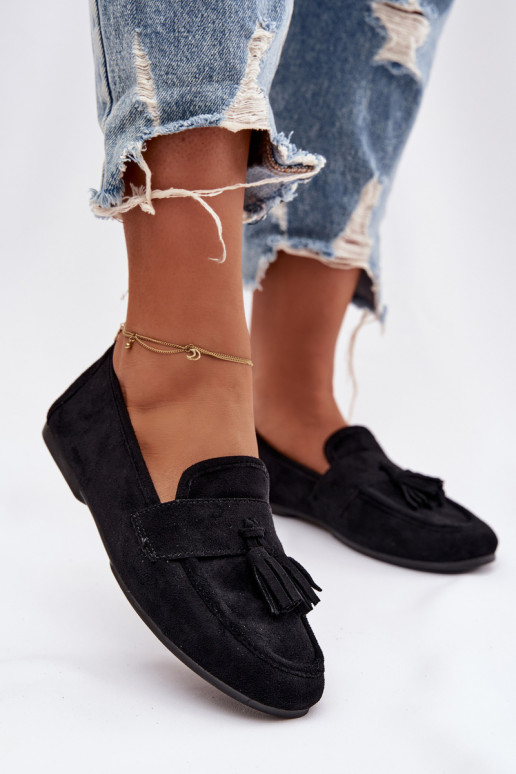 Mokasīni sieviešu ar pūciņām melnā krāsā