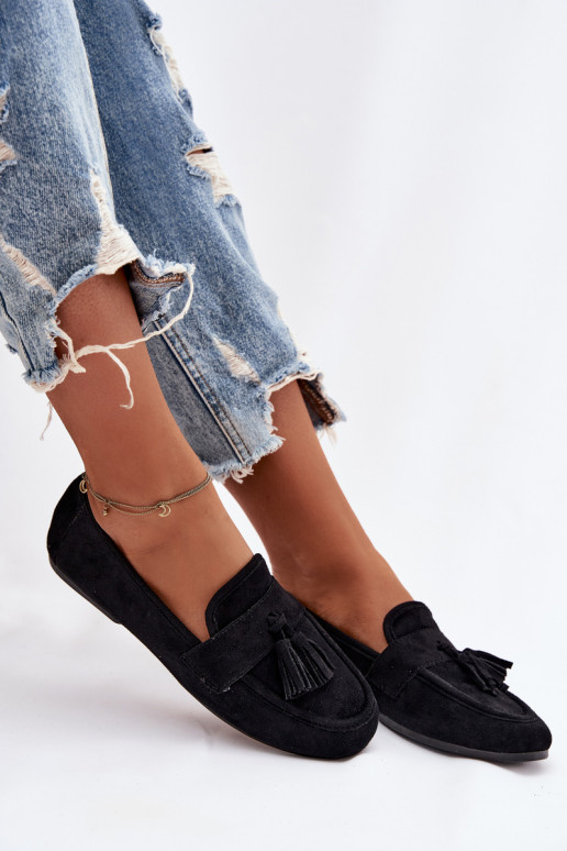 Mokasīni sieviešu ar pūciņām melnā krāsā