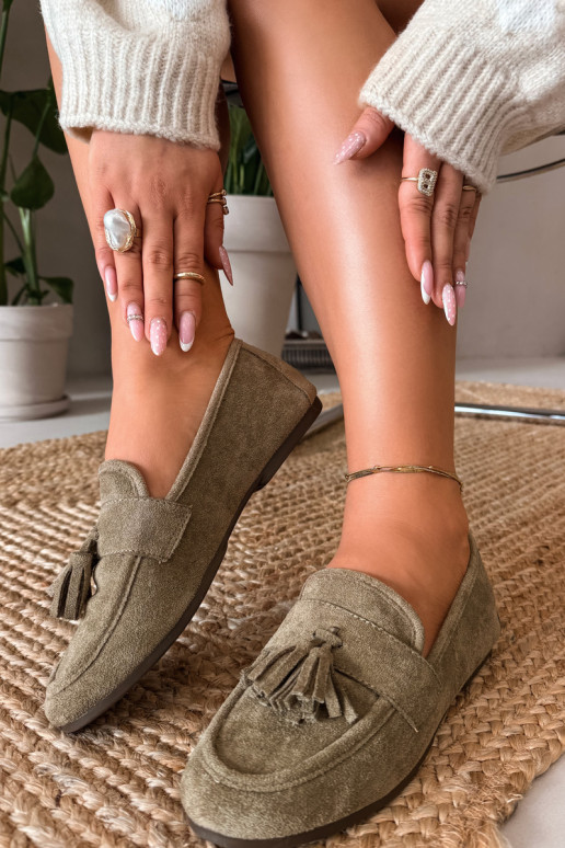 Mokasīni sieviešu ar pūciņām zaļā krāsā